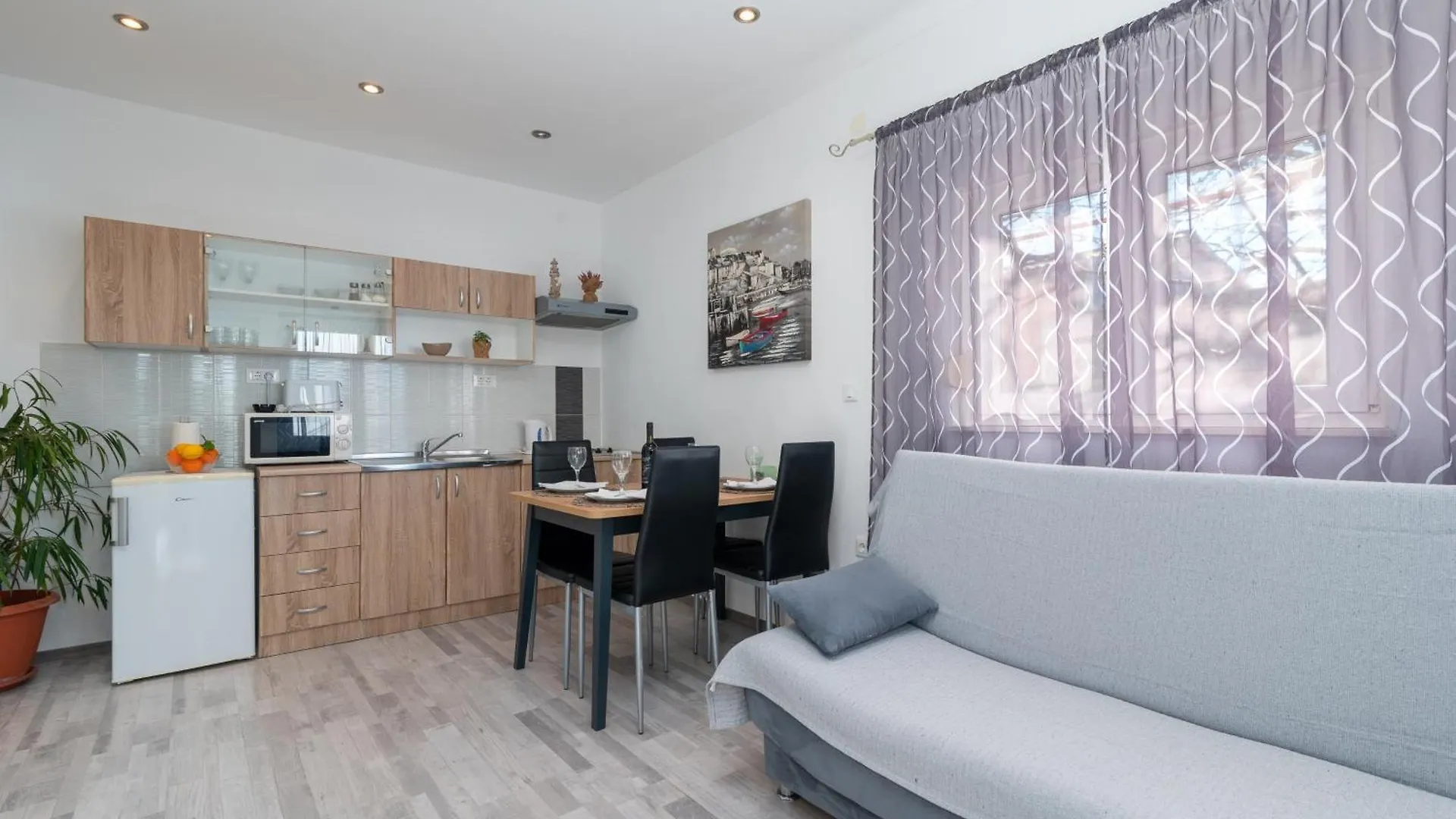 Sara Apartmant Trogir-Dragulin Apartament