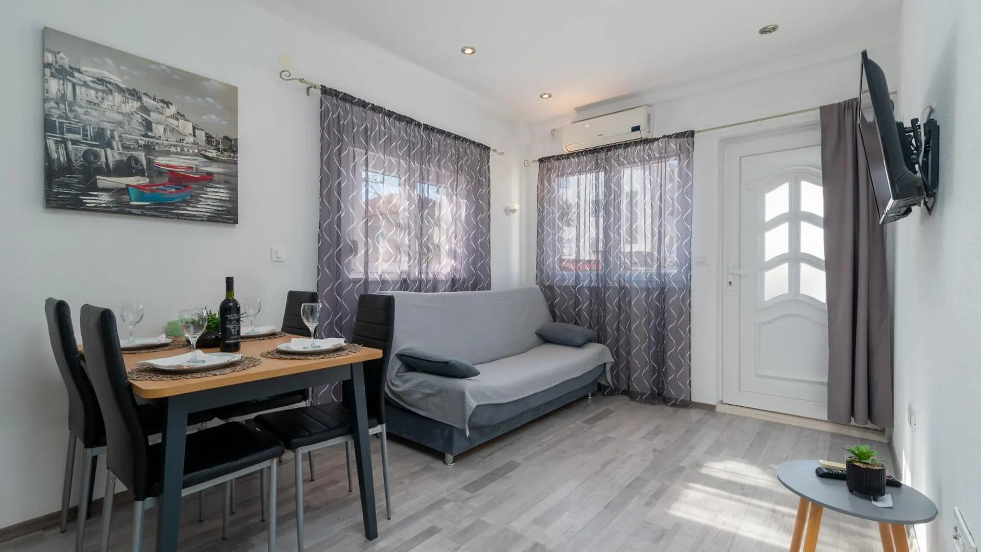 Sara Apartmant Trogir-Dragulin Trogir